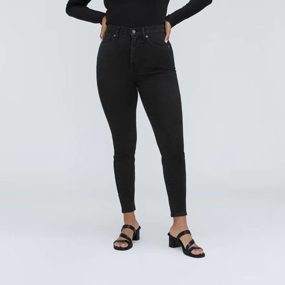Everlane Denim - EVERLANE the curvy high rise black denim skinny jeans 26 Crop